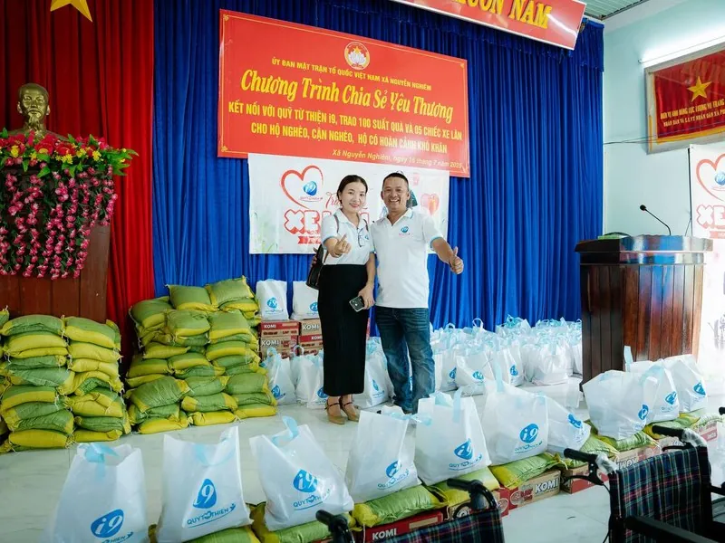 Hình ảnh cộng đồng hỗ trợ những người gặp vấn đề cờ bạc